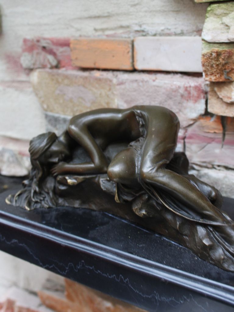Bronzen Beeld - Liggende Vrouw